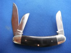  S&W / SMITH AND WESSON HAMMER FORGED POCKET KNIFE, 3 BLADE SOWBELLY, HORN SCALES