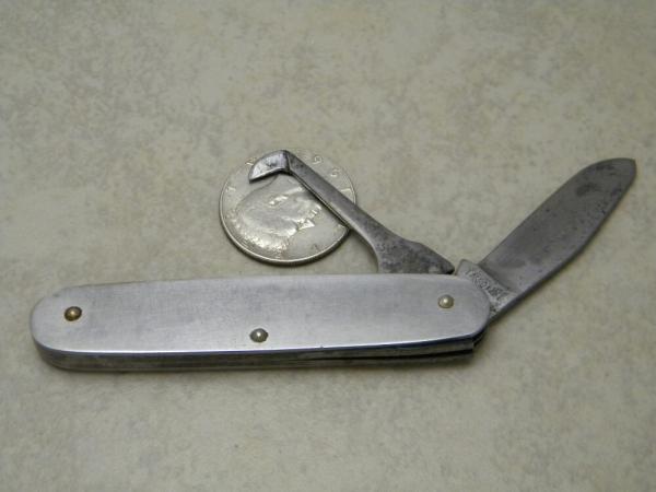Largo Knife USA Metal Rooster Nutter Knife 