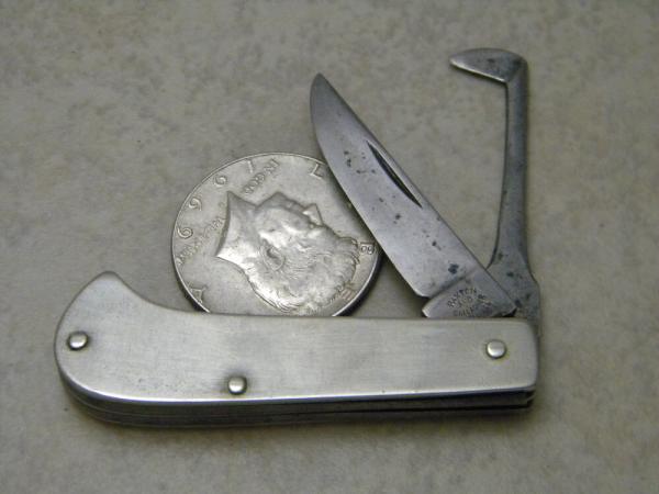Paxton and Gallagher USA Small Rooster Nutter Knife 