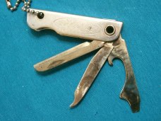 VINTAGE DR PEPPER BASSETT USA ADVERTISING FOLDING POCKET WATCH FOB KNIFE KNIVES OLD AD