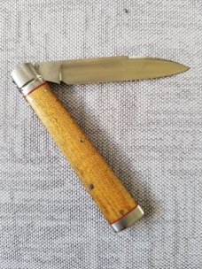 K'roo Custom Doctor knife. 4" Sneezewood scaless..liners & spacers..fluted bolsters ..filework