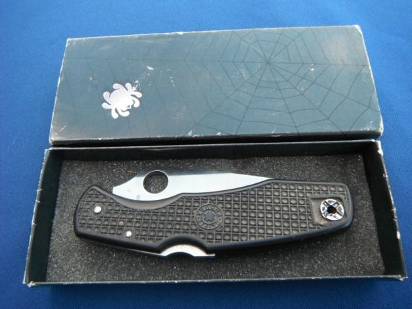 Spyderco Endura Clipit Endura C10PSBK  (2002 Model) VG-10 SS Blade With original box. MADE IN JAPAN!