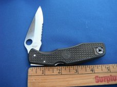 Spyderco Endura Clipit Endura C10PSBK  (2002 Model) VG-10 SS Blade With original box. MADE IN JAPAN!