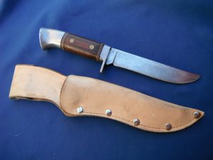 WESTERN USA, W36 Fixed Blade Knife and Sheath. Skinning/Hunting/Camping knife