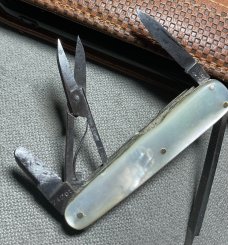 Vintage Rare KELLY-HOW-THOMSON 4-Blade Sleeveboard Lobster Pen Folding Pocket Knife 1896-1947