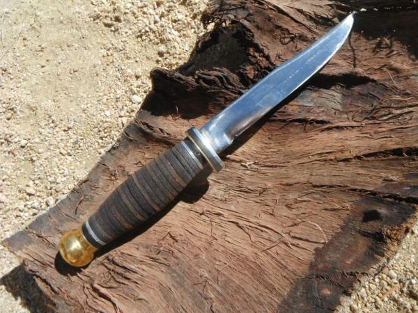 Boker USA Fixed Blade Hunting, camping Knife With  Sheath