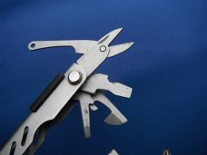 Gerber Multi Tool with Knife, needle nose Pliers