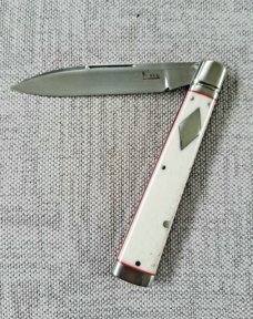K'roo Custom Giraffe Bone Doctor knife..4"..slip..coa...rwl34..filework..liners..spacers...fluted 