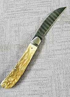D.R.Davis Swayback Custom..Damascus...Muskox...Fileworked..Jewel liners...Black lip shield..4"