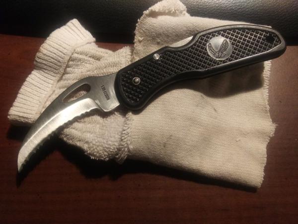 Plastic Handled Serrated Hawkbill