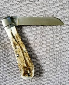 Ashley Harrison, UK maker,Stag Lambsfoot Custom..4"..01 steel & slab stag scales..New w/custom slip