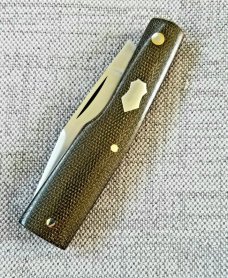 Ricky Bob Menefee Gunstock Clip..4" closed..OD Green micarta and red G10 liners..Cpm154,slip...pouch