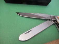 Case XX 2001 Pearl Trapper Pattern # 8254 SS