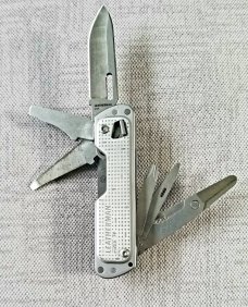Zoe Crist Goshawk Black Linen Micarta Fixed Knife,7.625" OAL,A2 .T4 Leatherman & Pocket Carry Slip