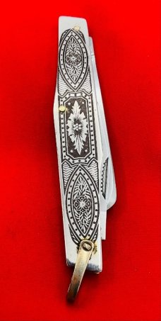 Vintage ARNEX STAINLESS JAPAN 2-Blade Large Pen Pocket Knife Embossed Metal Native AmerIcan Chief