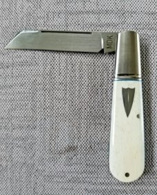 Michael du Plessis Giraffe bone Barlow..3.75".N690.blue liners.spacers..fluted bolsters.coa/pouch 