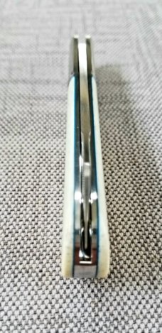 Michael du Plessis Giraffe bone Barlow..3.75".N690.blue liners.spacers..fluted bolsters.coa/pouch 