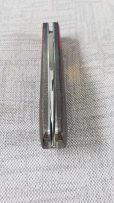 Vincenzo Balistreri Custom Lanny, 4".N690.. Red Burlap and Dark OD linen micartamicarta,brass shield