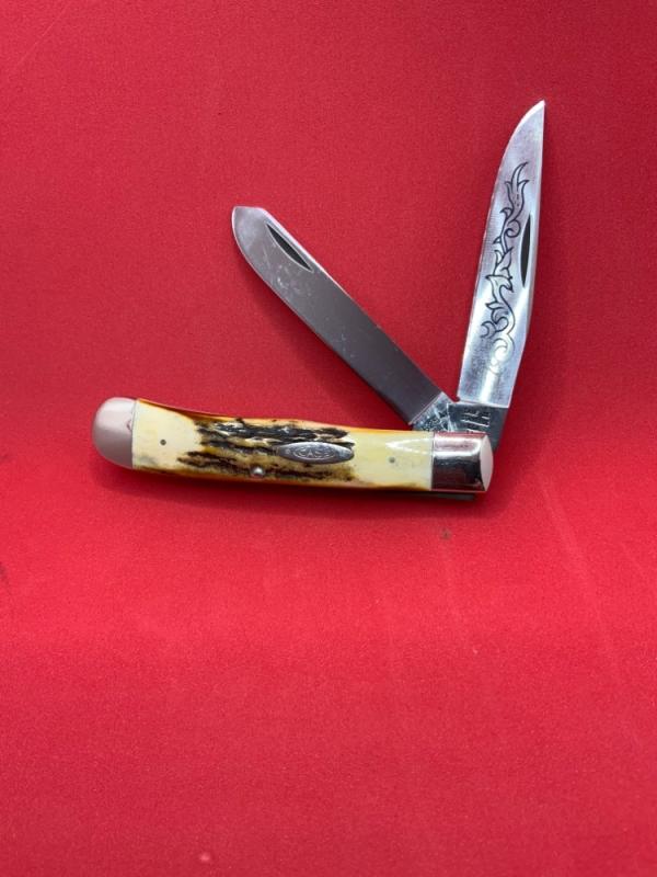 Case XX 5254 SSP Blue Scroll 1977 Stag Trapper Case XX 5254 SSP Blue Scroll 1977 Stag Trapper