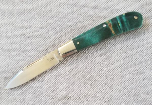 Kroo Dyed Maple Burl Mini Zulu..N690..3.5" closed..steel bolsters and liners..coa and sliplsters Kroo Dyed Maple Burl Mini Zulu..N690..3.5" closed..steel bolsters and liners..coa and sliplsters