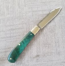Kroo Dyed Maple Burl Mini Zulu..N690..3.5" closed..steel bolsters and liners..coa and sliplsters