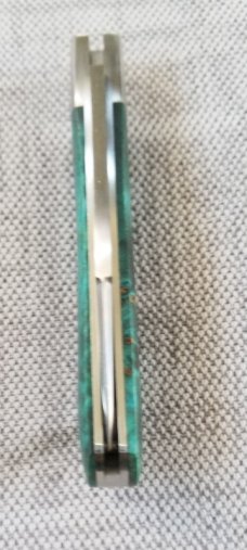 Kroo Dyed Maple Burl Mini Zulu..N690..3.5" closed..steel bolsters and liners..coa and sliplsters