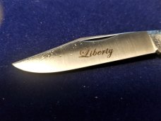 *MODERATE FLAWS* GREAT EASTERN CUTLERY TIDIOUTE #94 LIBERTY - 1 BLADE - FLAG *b*