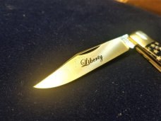*MODERATE FLAWS* GREAT EASTERN CUTLERY TIDIOUTE #94 LIBERTY - 1 BLADE - FLAG *b*