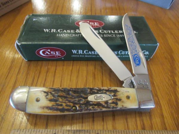 Case XX 2006 Blue Scroll Stag Mini Trapper Pattern # 5207 SS Case XX 2006 Blue Scroll Stag Mini Trapper Pattern # 5207 SS