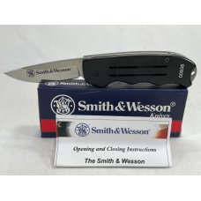 SMITH & WESSON USA SW1300 Black Twist Drop Point Automatic #00935 MINT IN BOX