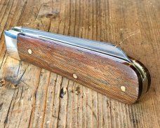 A. Wright & Son Sheffield England Small Lambsfoot knife with Rosewood Scales and Lambsfoot blade