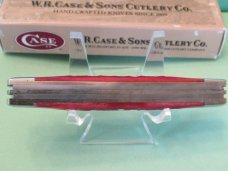 Case XX1992 Missing Dot's Dark Red Small Congress Pattern # DR64052 SS