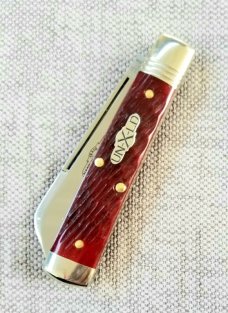 Great Eastern 491121 Jigged Garnet Camel Bone..Northfield...1095..3.25" closed...sheepsfoot..nit