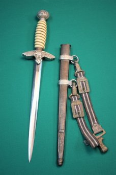 2nd Model Luftwaffe Dagger / with Hanger - World War II German