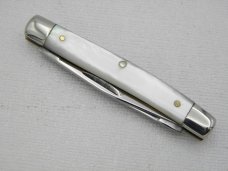 Queen Cutlery #59 Two Blade Serpentine In  Pearl:  2 5/8” closed, 1971