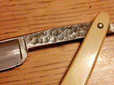 VINTAGE  ROBESON SHUREDGE STRAIGHT RAZOR  