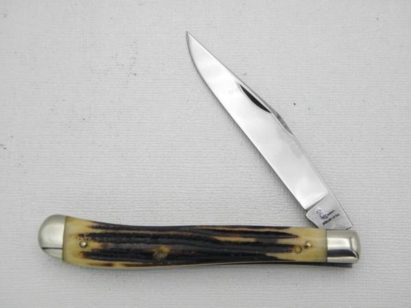 Queen Cutlery #11 Utility Pattern Winterbottom bone: 4 1/8” single blade jack, early 1950s,
