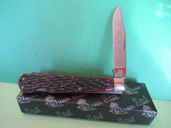 Queen 2000 Millennium Lock Back Folder Model 36L
