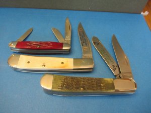 3 Knives one money 2 are Parker Edwards & one Bear