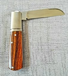 Riaan Ras Sheepsfoot Barlow...Desert Ironwood..N690..high polish finish..4" clsd..long pull..coa