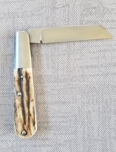 TA Davison Lambsfoot Large Barlow Knife,NEW,3 3/4",Sambar Stag...jeweled liners .CTS-xhp..#2043