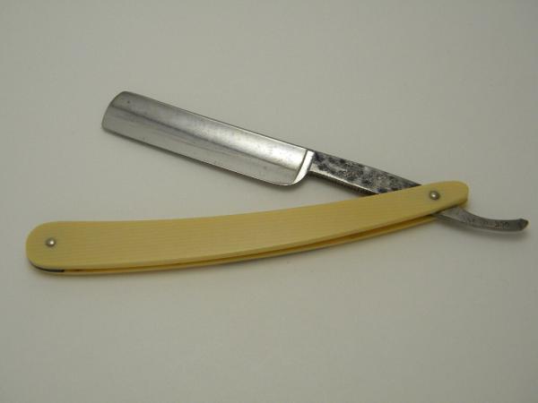 Robeson Shuredge No. 34D300 Straight Razor 