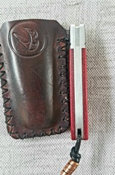 Vincenzo Balistreri Red Burlap Micarta Barlow 3 3/8" clsd..N690..Lanyard pin..jimping and filework 