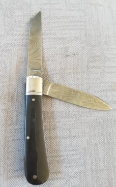 Ashley Harrison, UK maker, Buffalo Horn Trapper..4 25" ..Damascus Spear & Lambsfoot..new w/slip