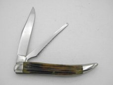 Queen Cutlery Co. #46 Fish Knife in Winterbottom Bone: 5 ” closed; 1958 -1960