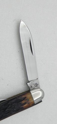 Queen Cutlery Co. #21 Sleeveboard Pen in Rogers Bone: 3 5/16” closed; late 1940s