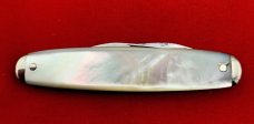 Vintage CATTARAUGUS CUTLERY Model No. 2343 2-Blade Equal End Oval Pen Pocket Knife c.1886-1963 MOP
