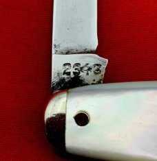 Vintage CATTARAUGUS CUTLERY Model No. 2343 2-Blade Equal End Oval Pen Pocket Knife c.1886-1963 MOP