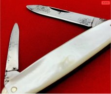 Vintage CATTARAUGUS CUTLERY Model No. 2343 2-Blade Equal End Oval Pen Pocket Knife c.1886-1963 MOP