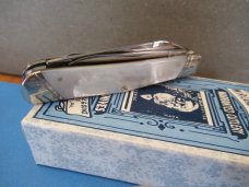 Case Classic 1992 W.R.Case & Sons Pearl Whittler Pattern # 83109